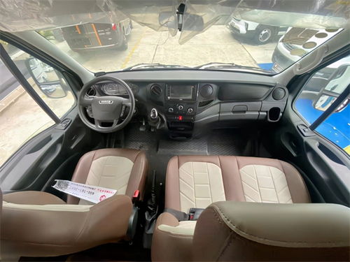 國五隆翠家用房車 實木家具版C10五座房車，匠心打造移動溫馨之家